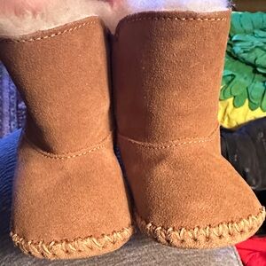 UGG Unisex Toddler Tan Boots